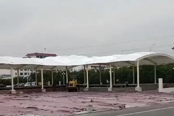 威海荣成膜结构市场雨棚完工
